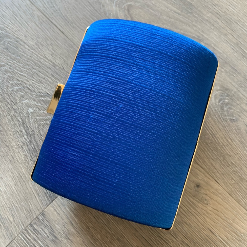 Guess by Marciano Pleated Satin Clutch - Picture 3 of 8